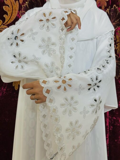 Fancy Cut Abaya - Image 3