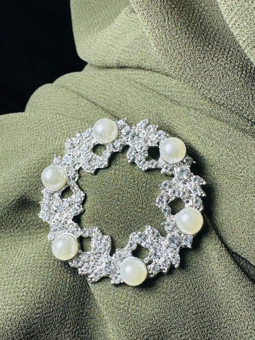 Headscarf Broch Pearl Crystal Pin - Image 2